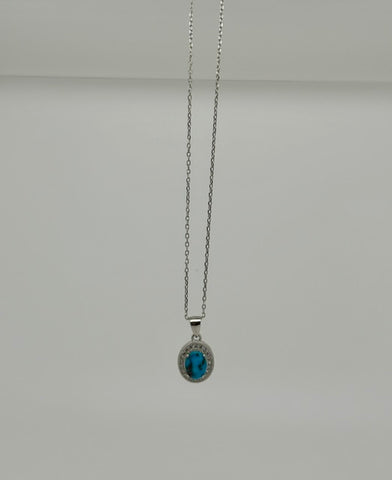 Emerald Radiance Pendant Necklace